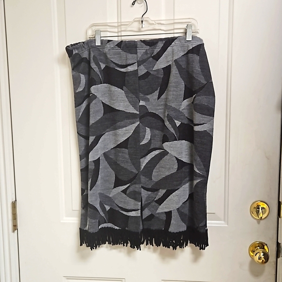 Lemmie for Nina Leonard Knit Skirt - Picture 3 of 5